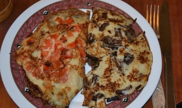 Блины с помидорами