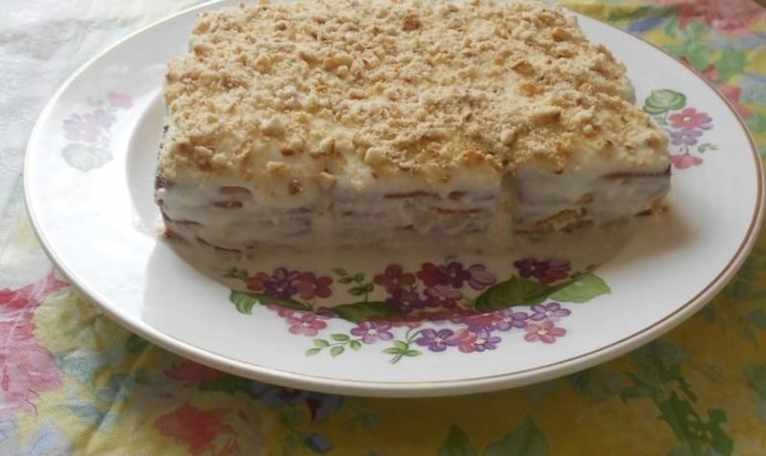Торт из печенья и творога без выпечки