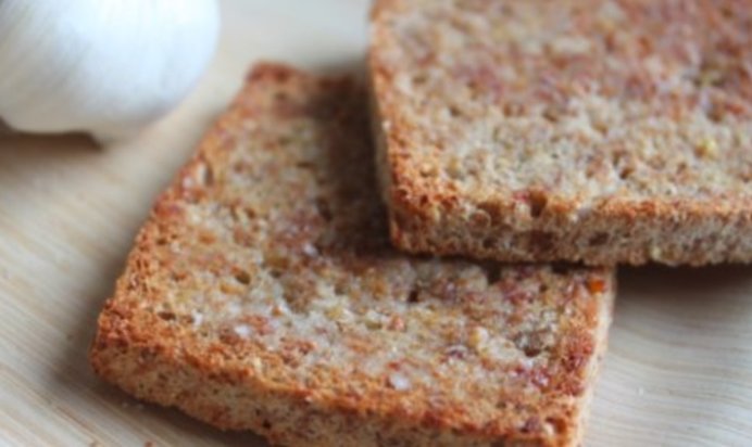 Жареный хлеб с чесноком