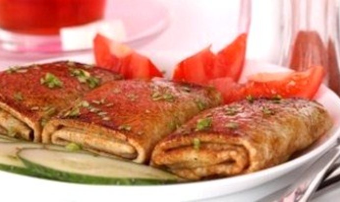 Блинные конвертики с курицей