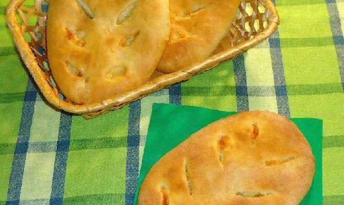 Фугасс с сыром