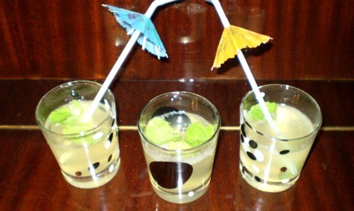 Лимонад с мятой и содовой