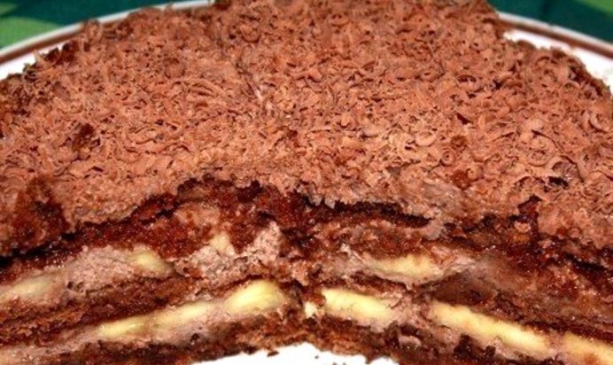 Шоколадно-банановый торт из пряников