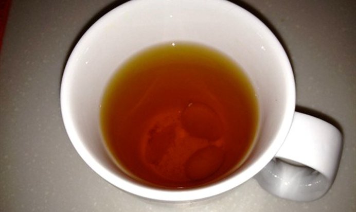Черный чай с шафраном и кумкватом