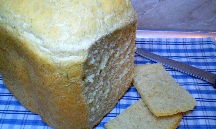 Хлеб с паприкой и укропом