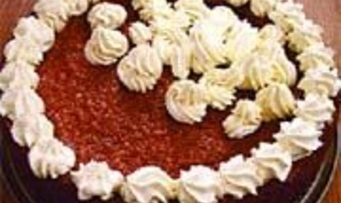 Шоколадный торт с грецкими орехами