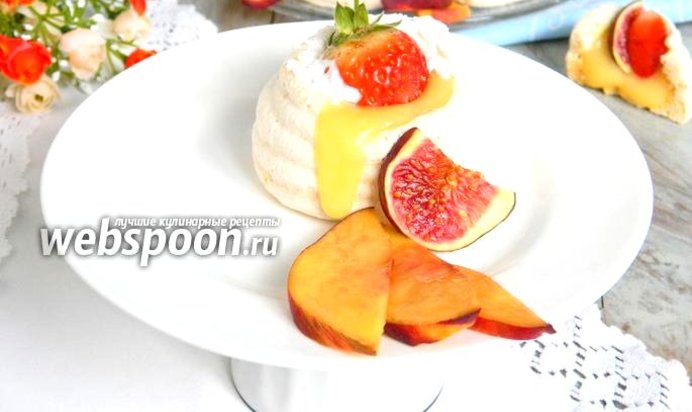 Пирожное безе с лимонным курдом