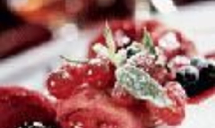 Летний хлебный пудинг