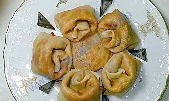 Розовые розы или блинчики на молочной сыворотке