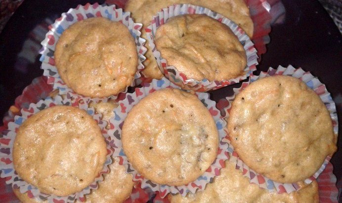 Кексы с морковью и бананом