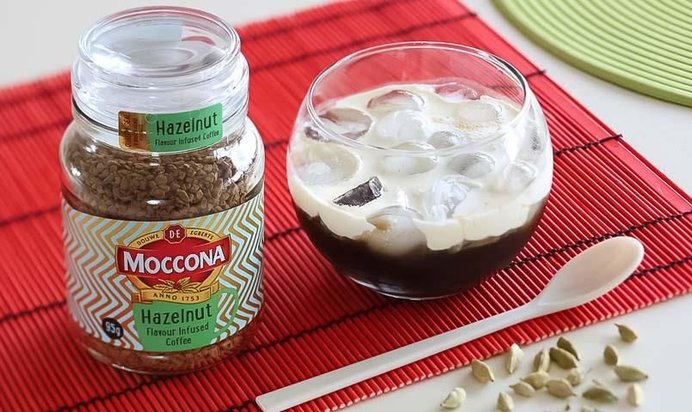 Ледяной кофе с кардамоном