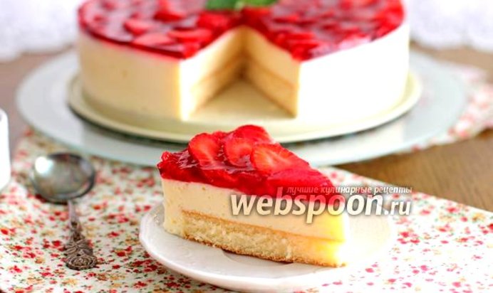 Торт «Птичье молоко» с клубникой