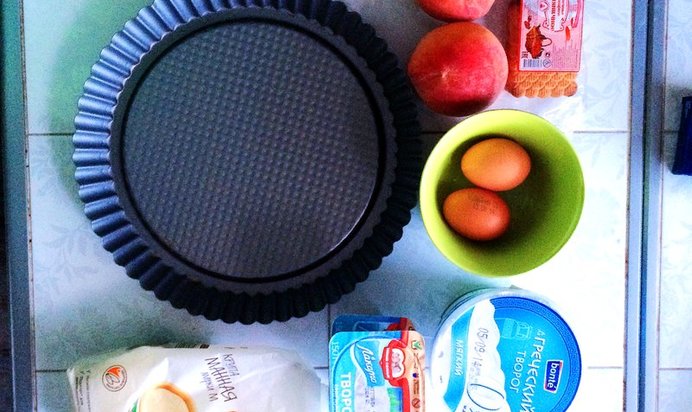 Запеканка с персиками