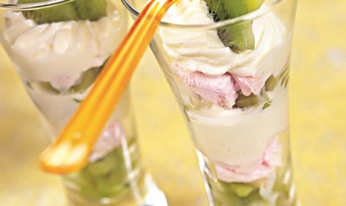 Десерт из зефира и киви