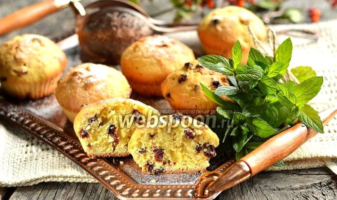 Кексы с сушёной смородиной