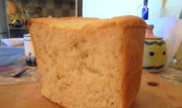 Мягкий белый хлеб в хлебопечке