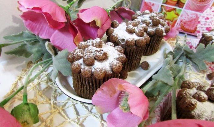 Кексы из мороженого с шоколадными шариками