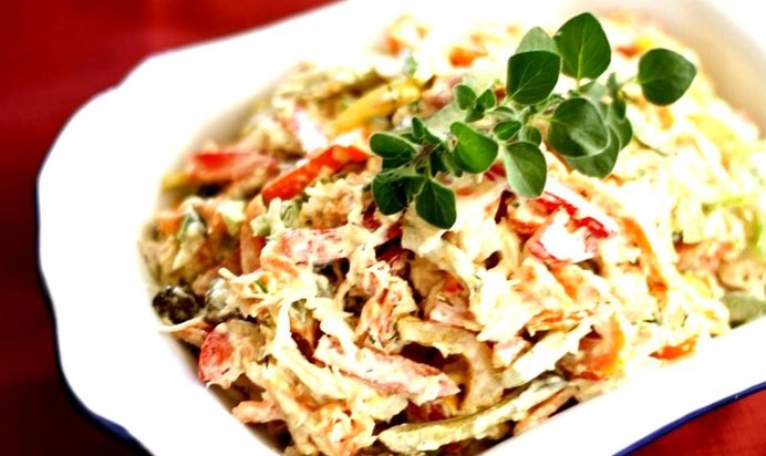 Салат куриный с болгарским перцем и горчичной заправкой