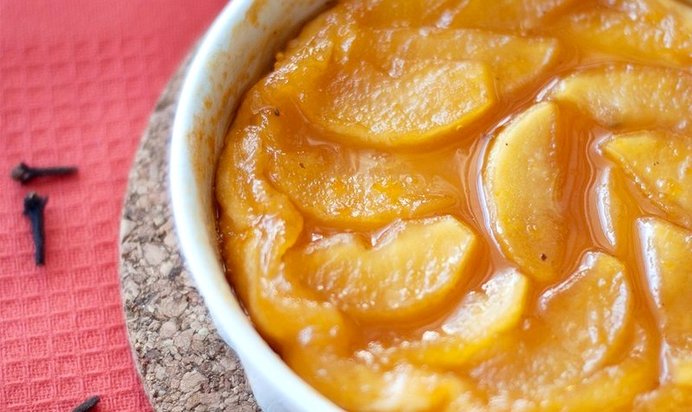 Тарт татен с грейпфрутовым сиропом и гвоздикой