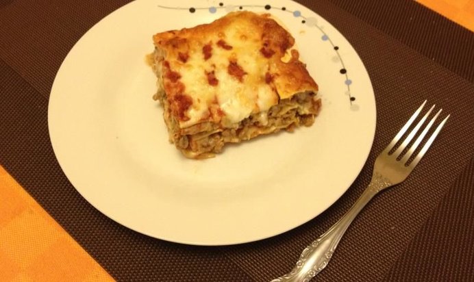 Лазанья мясная под томатным соусом