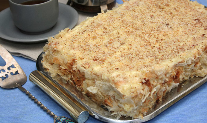 Торт «Наполеон» из слоеного теста