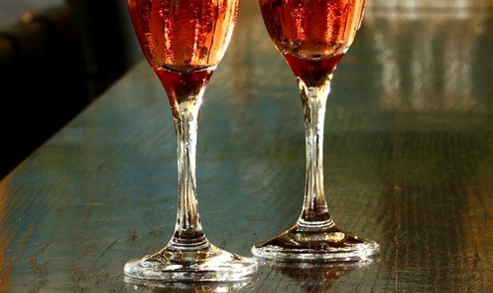 Теплый кир с божоле