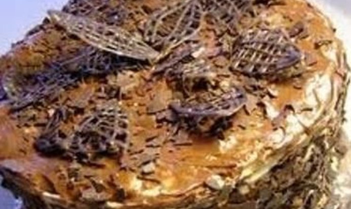 Торт киевский с орехами и цукатами