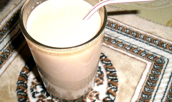 Банановый коктейль с морковным соком