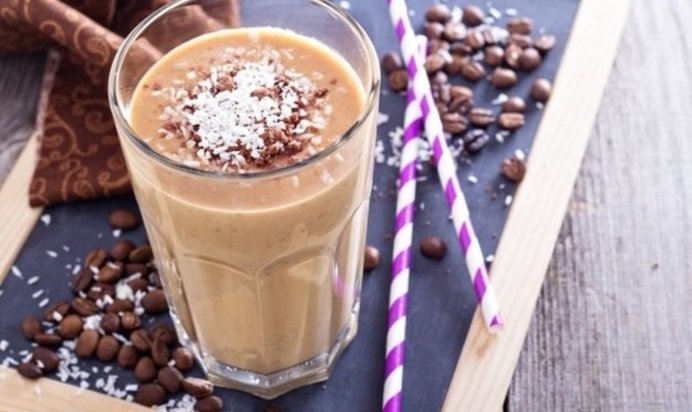 Кокосово-кофейное фраппе
