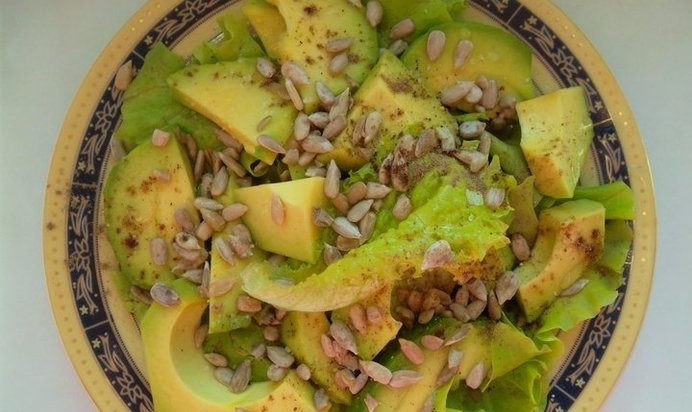 Салат с авокадо