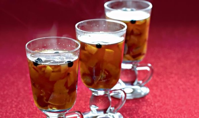 Пряный пунш с нектаринами