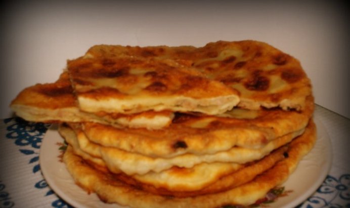 Хычины с фаршем и зеленью