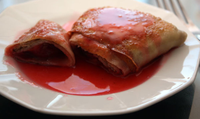 Блинчики со сливами