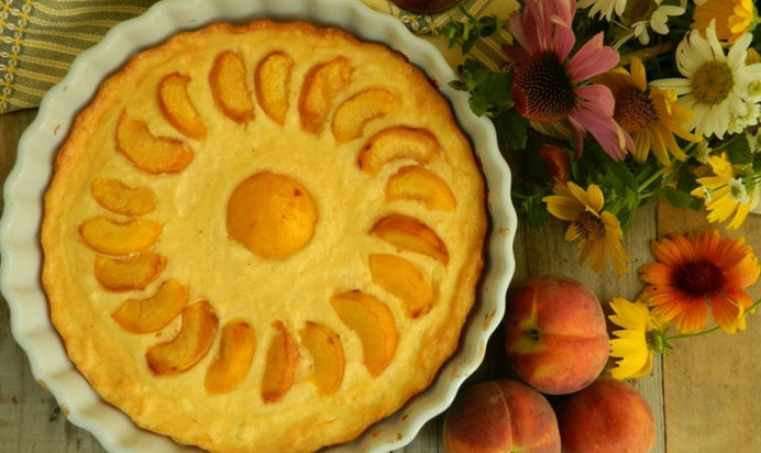 Творожная запеканка с персиками