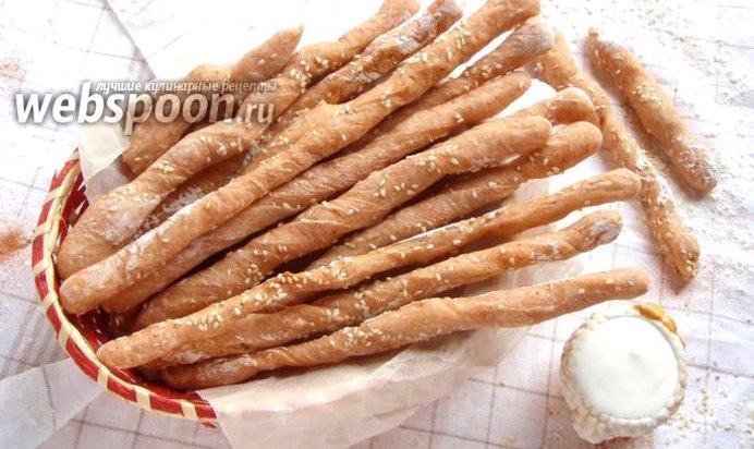 Палочки хлебные с паприкой и кунжутом