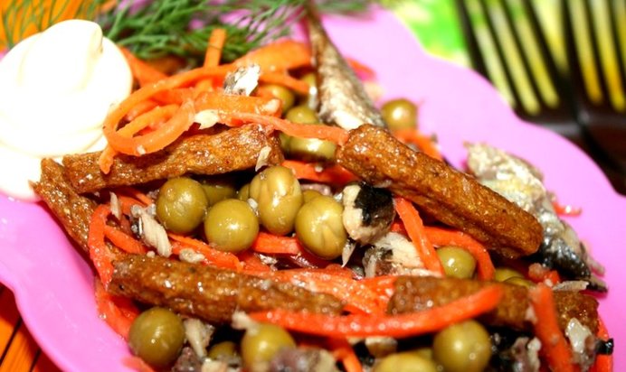 Корейская морковка с сухариками