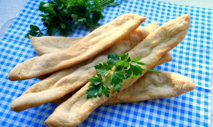 Хрустящие хлебные язычки