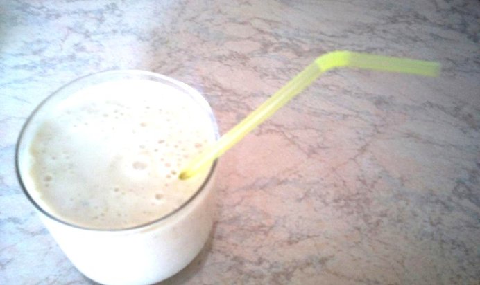 Банановый коктейль