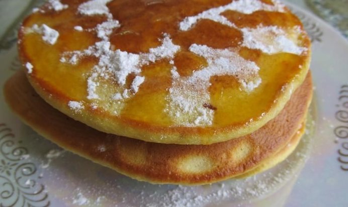 Дрожжевые толстые блины на кефире