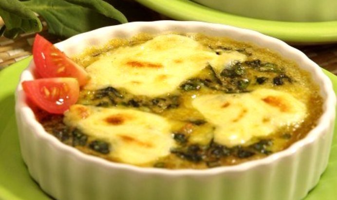 Запеканка из шпината и лапши