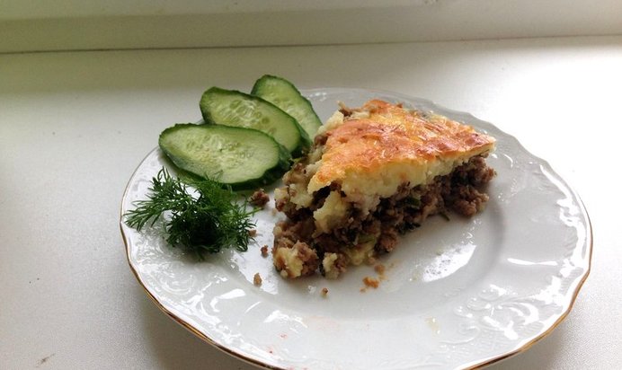 Картофельная запеканка с фаршем и зеленью