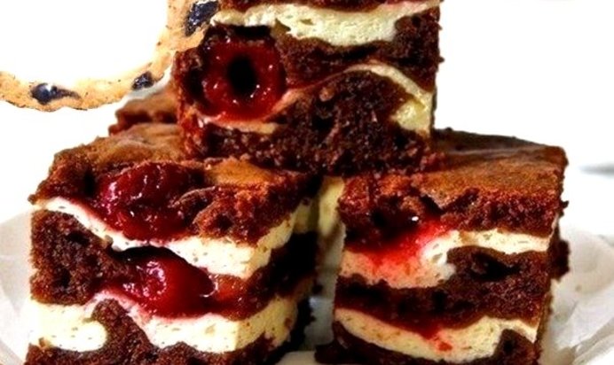 Творожно-ягодная запеканка