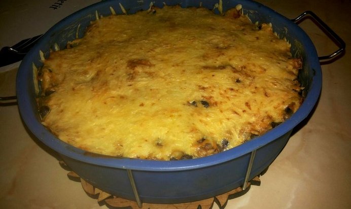 Запеканка из макарон и куриных сердечек