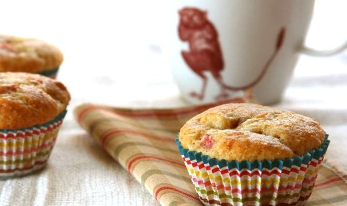 Утренние маффины с ревенем