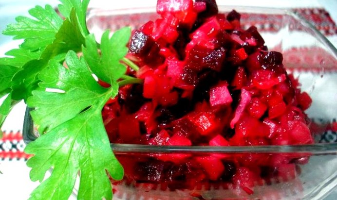 Винегрет с капустой и огурцами