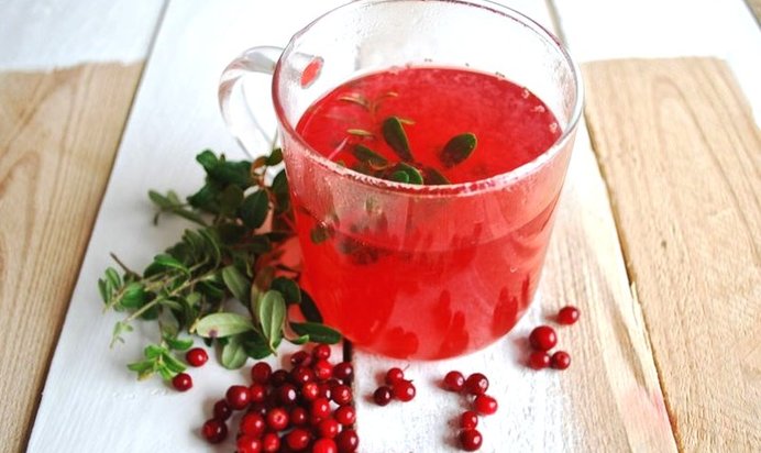 Напиток из листьев и ягод брусники