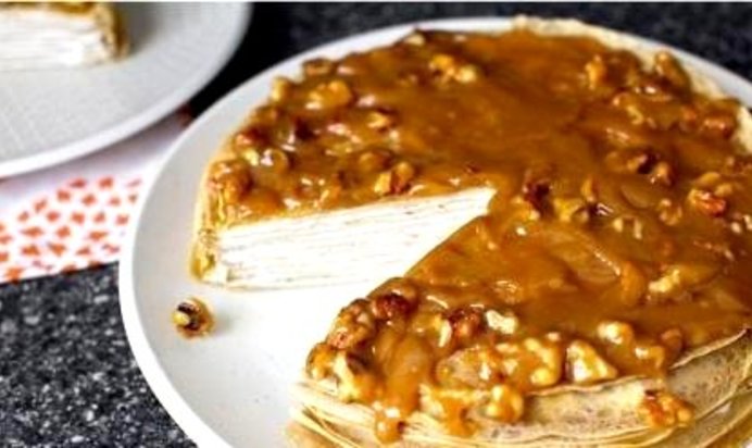 Блинный торт из бананов с йогуртом