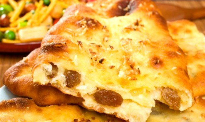 Хлеб с курагой и приправой