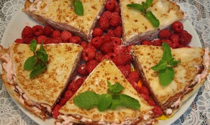 Заварные блинчики с творогом и малиной