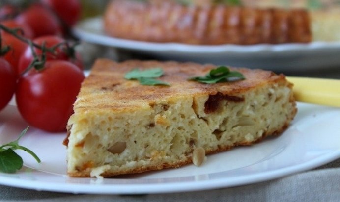 Запеканка с вялеными помидорами